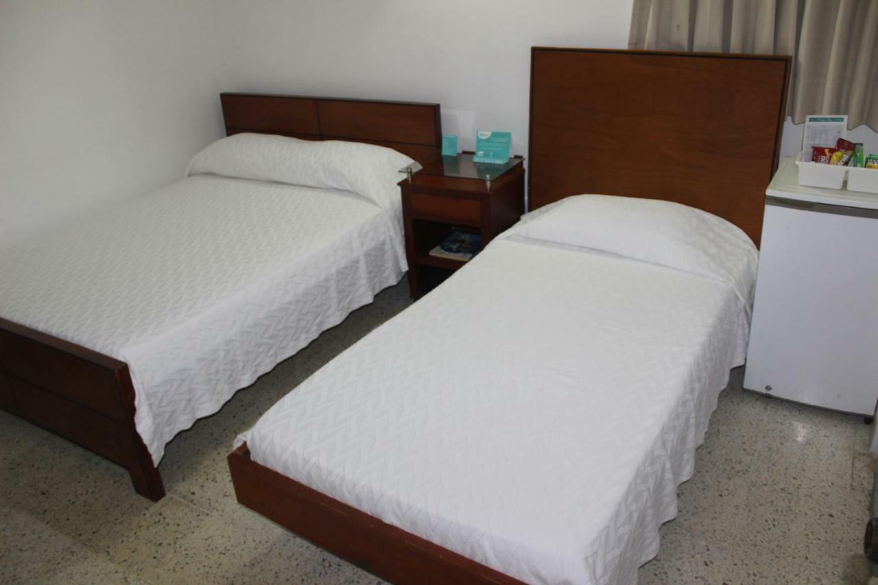 Hotel Monterrey 바랑키야 외부 사진